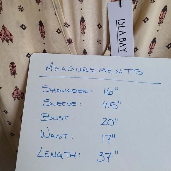 SWAPPED NWT Sunday’s Crop Sleeve Wrap Mini in Sand - Picture 9 of 9